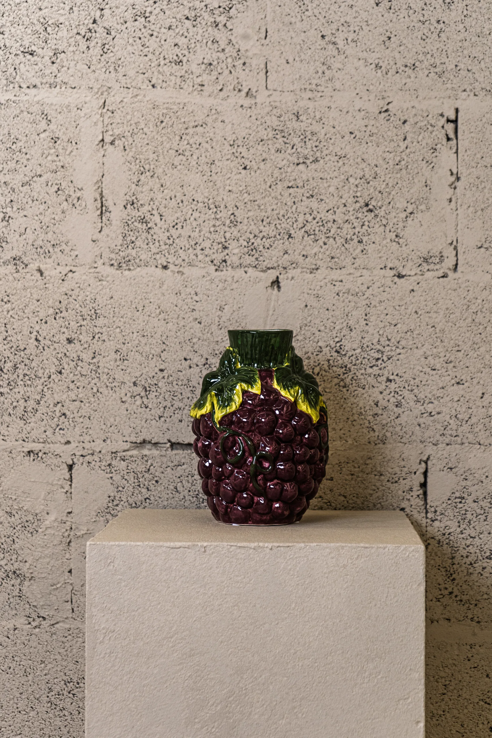 Vase en céramique Raisin d’art – Image 1