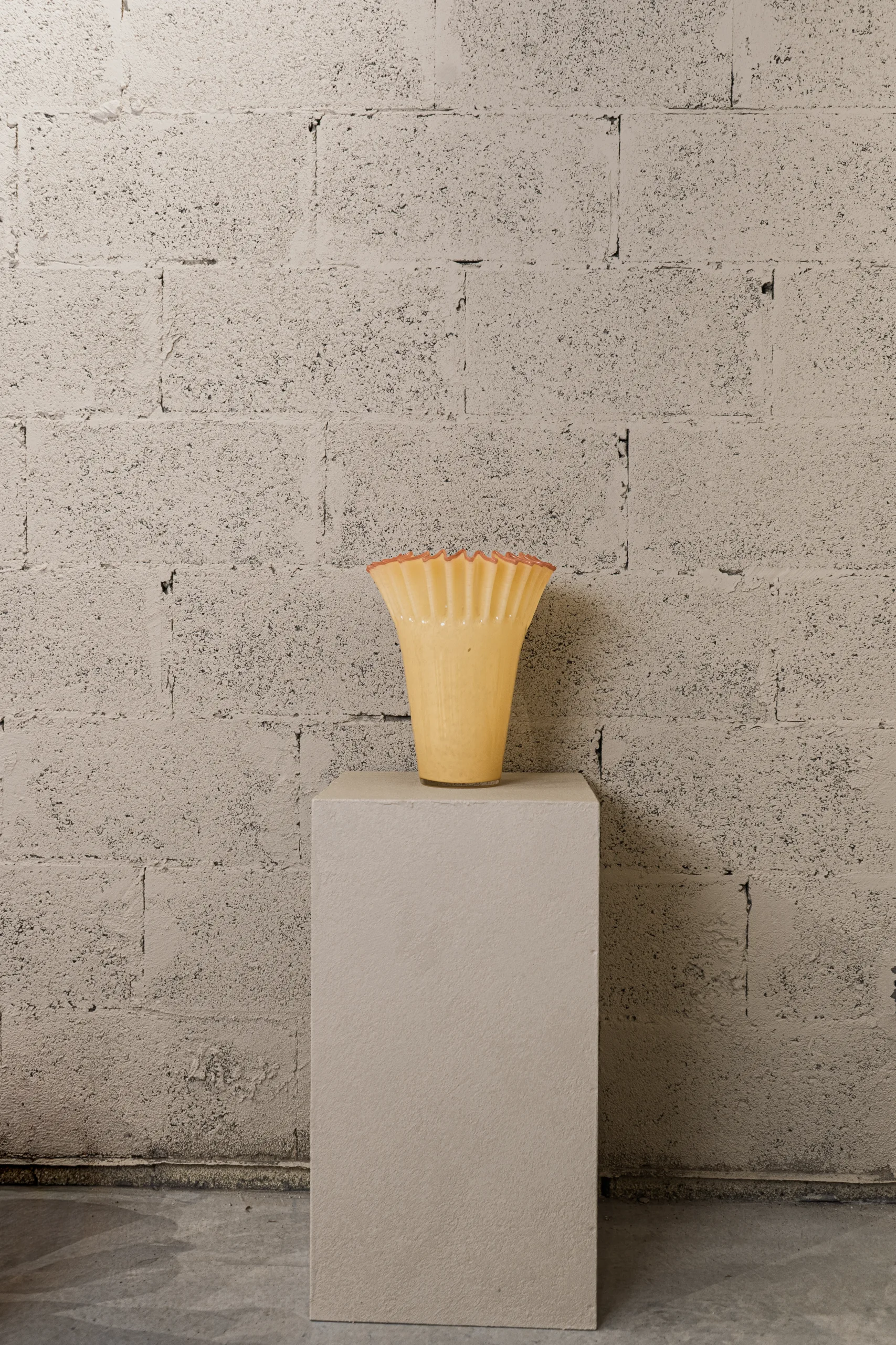 Vase en verre soufflé Tulipe solaire – Image 2