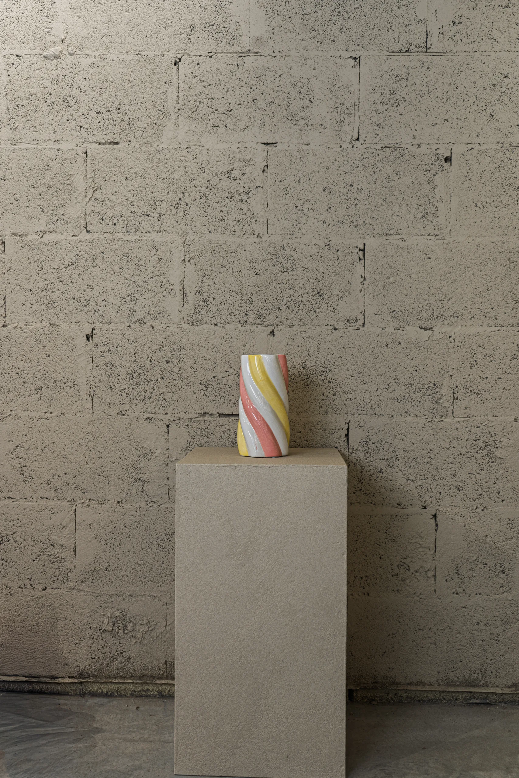 Vase Twist Candy – Image 2