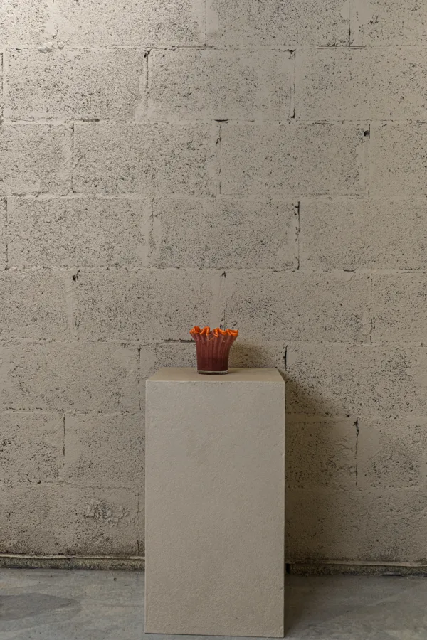 Vase en verre soufflé Corolle