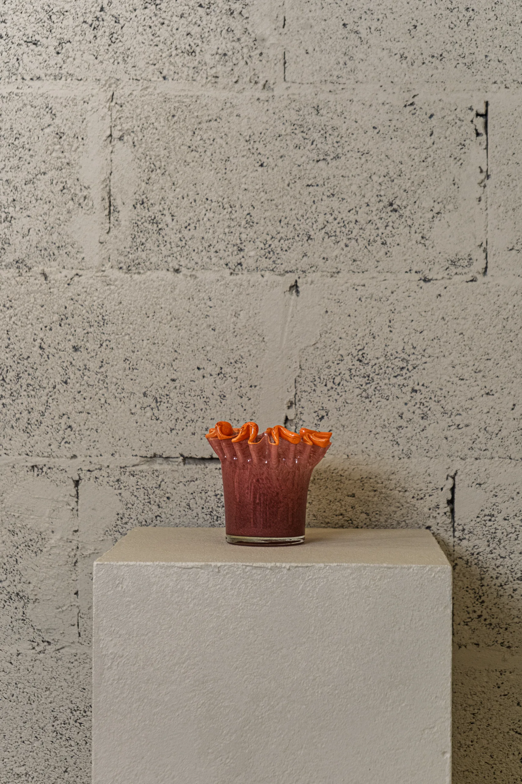 Vase en verre soufflé Corolle – Image 1