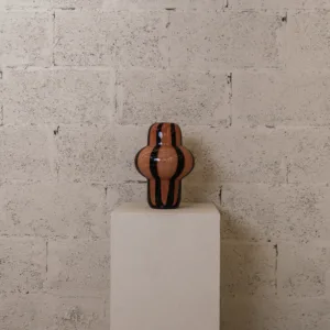 Vase Totem Rayé en céramique – Image 2